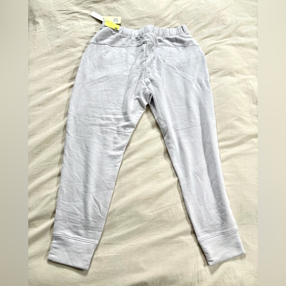 NWT All in Motion Light Purple Joggers size L - Picture 2 of 3